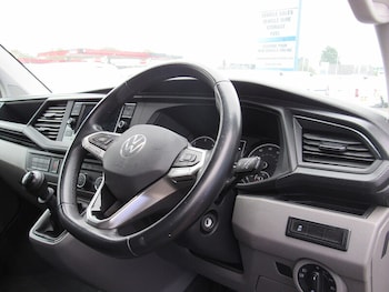 Used Volkswagen Transporter 2022 for sale - 76477927: Photo