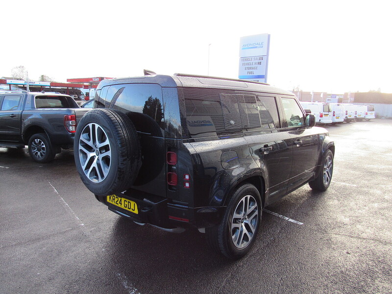 Used Land Rover Defender 110 2024 for sale - 76986515: Photo 6