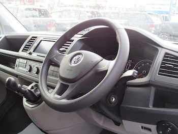 Used Volkswagen Transporter 2019 for sale - 77298374: Photo