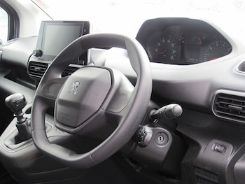 Used Peugeot Partner 2020 for sale - 75961230: Photo