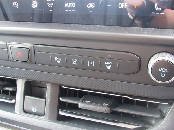 Used Ford E-Transit 2024 for sale - 75700768: Photo 22