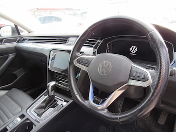 Used Volkswagen Passat 2022 for sale - 78251779: Photo