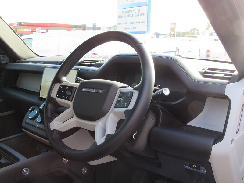 Used Land Rover Defender 2024 for sale - 76798859: Photo 4