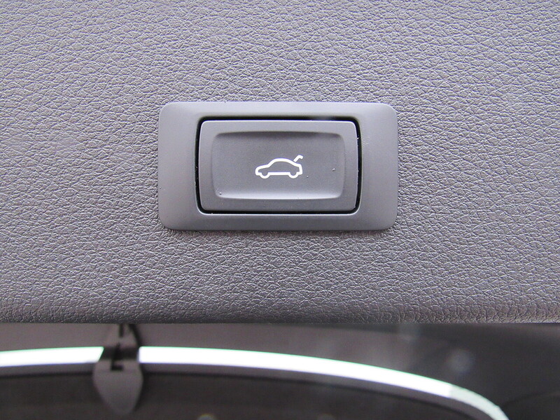 Used Audi Q8 e-tron 2023 for sale - 77998328: Photo 18