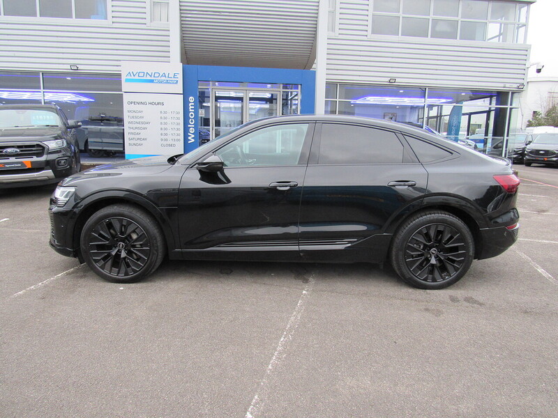 Used Audi Q8 e-tron 2023 for sale - 77998328: Photo 4