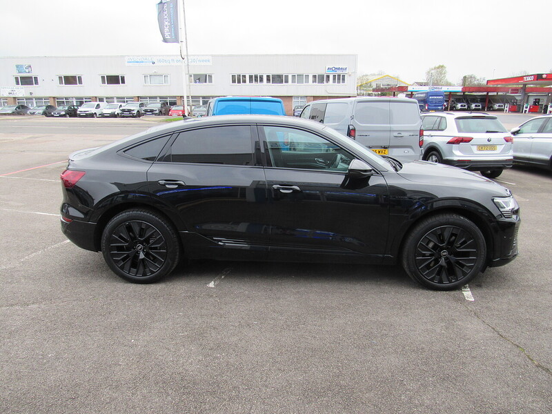 Used Audi Q8 e-tron 2023 for sale - 77998328: Photo 8