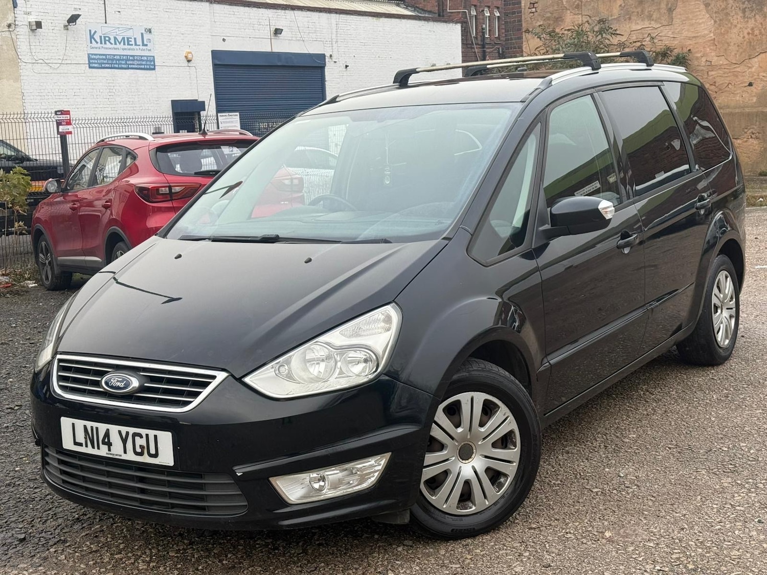 Used Ford Galaxy 2014 for sale - 76693520: Photo 2