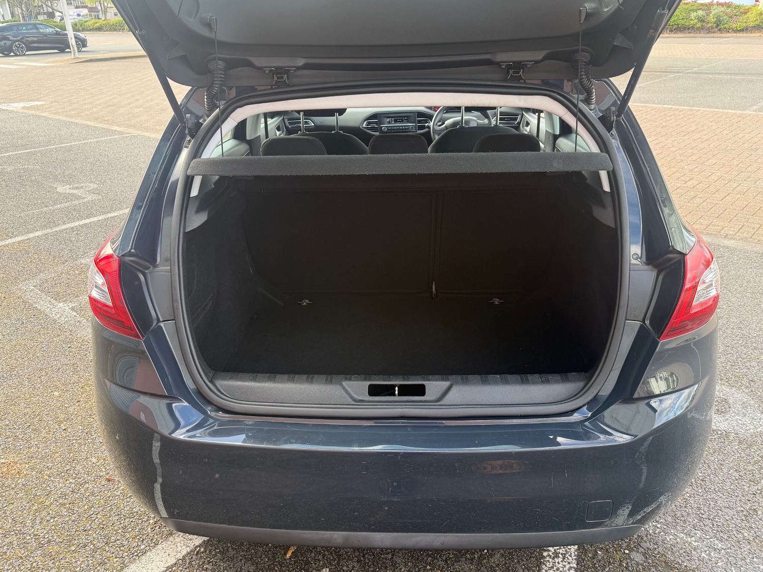 Used Peugeot 308 2016 for sale - 78213116: Photo 9