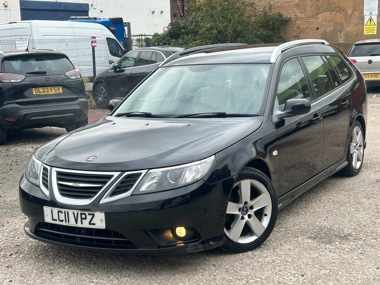 Used Saab 9-3 2011 for sale - 76289651: Photo 3