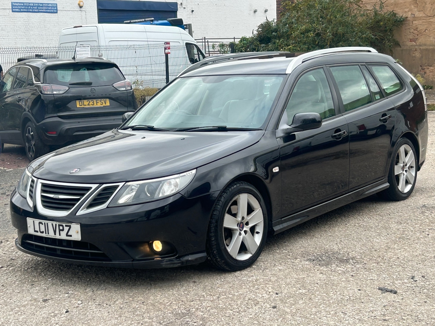 Used Saab 9-3 2011 for sale - 76289651: Photo 5