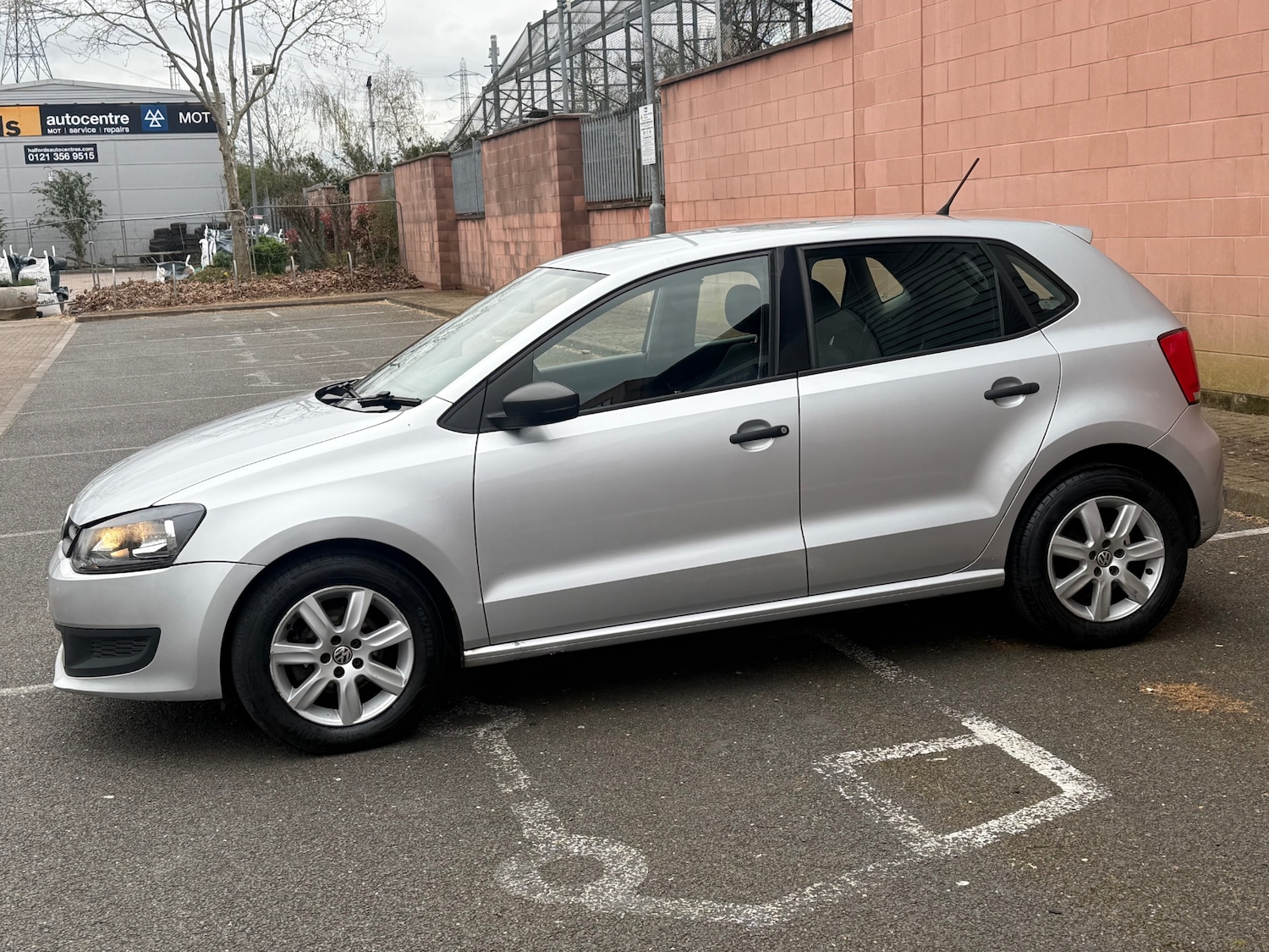 Used Volkswagen Polo 2012 for sale - 78097680: Photo 6