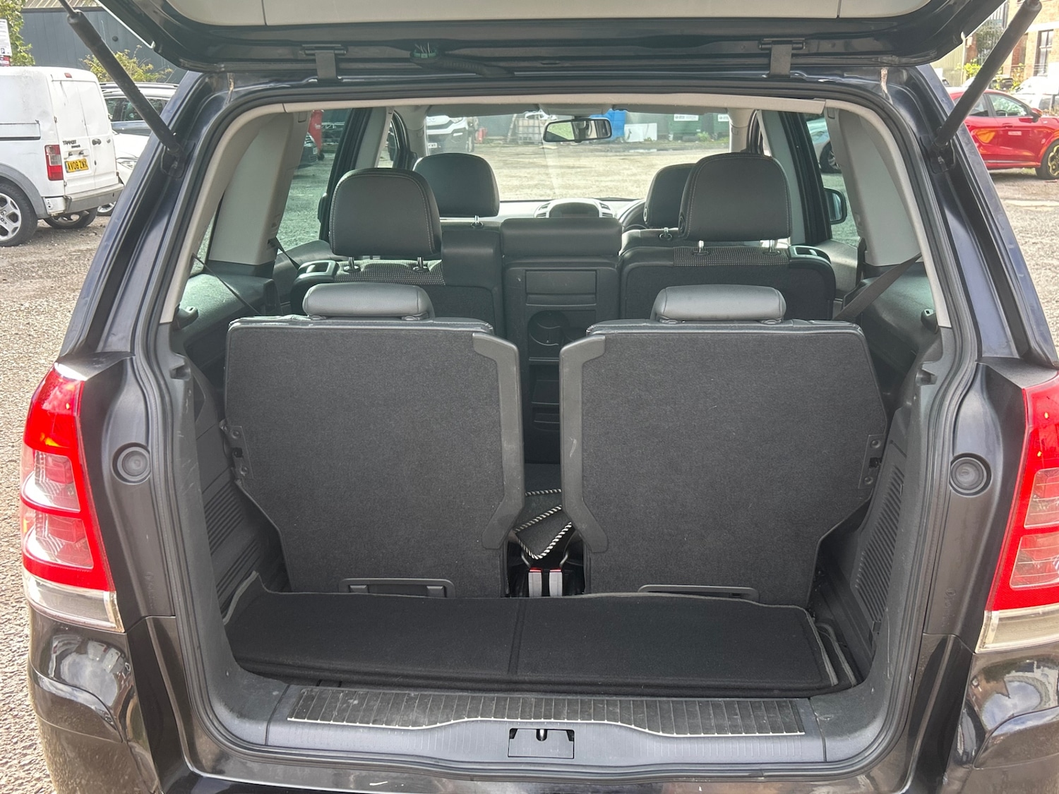 Used Vauxhall Zafira 2010 for sale - 76364998: Photo 10