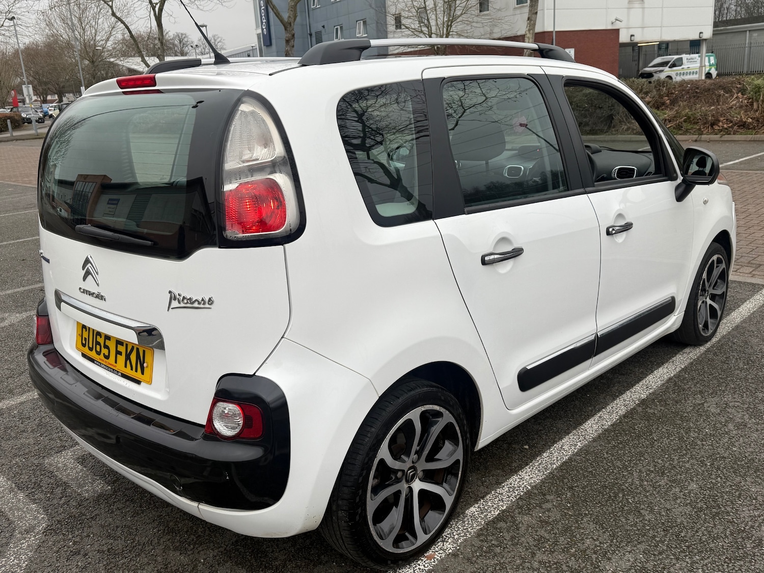 Used Citroen C3 Picasso 2015 for sale - 77778077: Photo 10