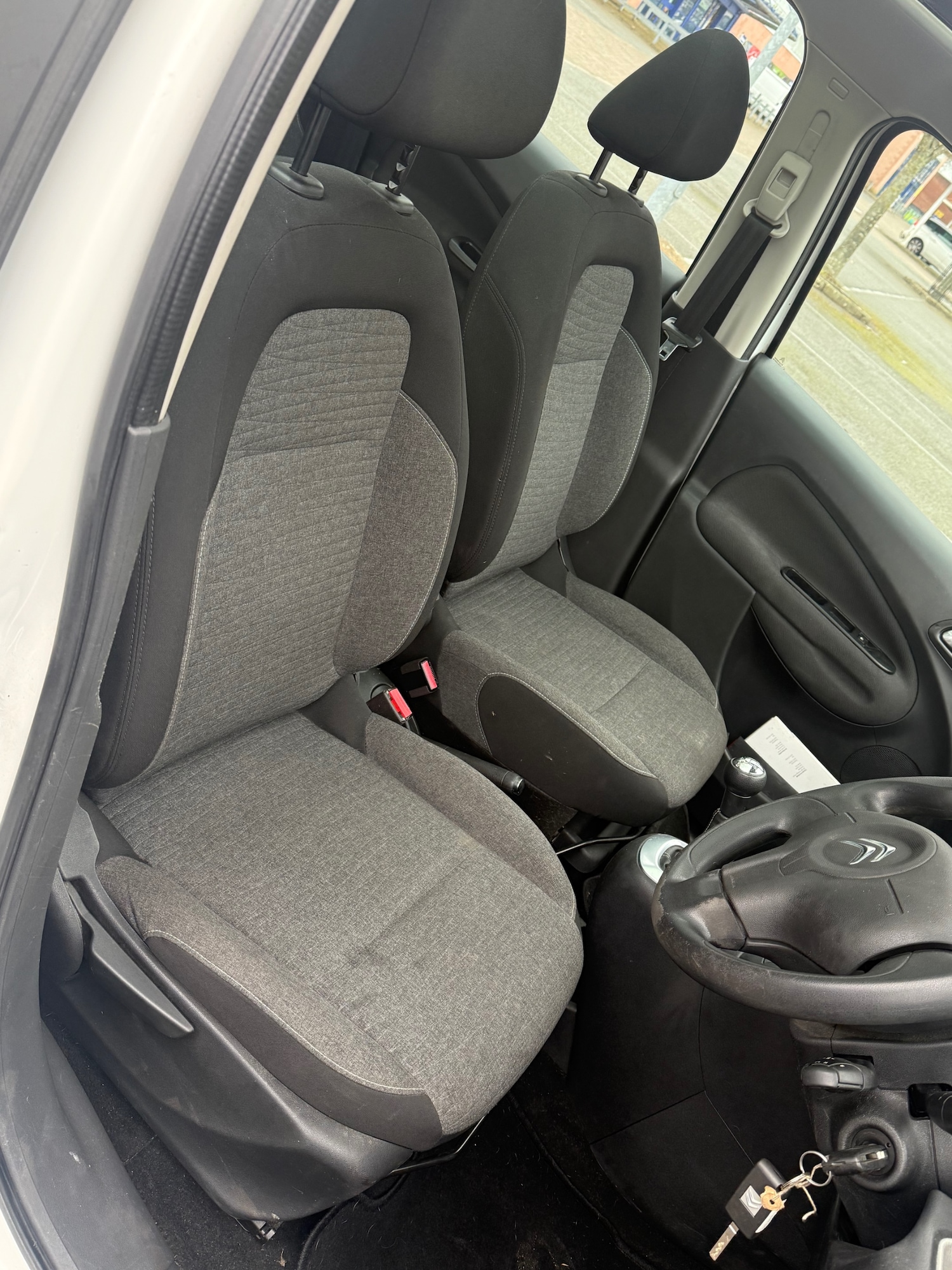 Used Citroen C3 Picasso 2015 for sale - 77778077: Photo 13