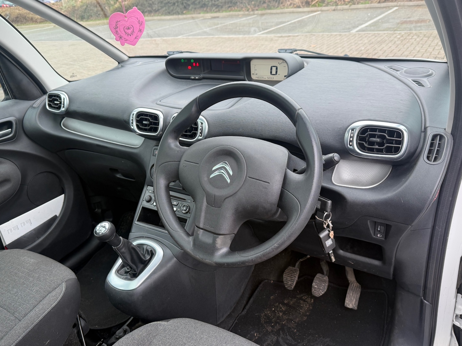 Used Citroen C3 Picasso 2015 for sale - 77778077: Photo 15