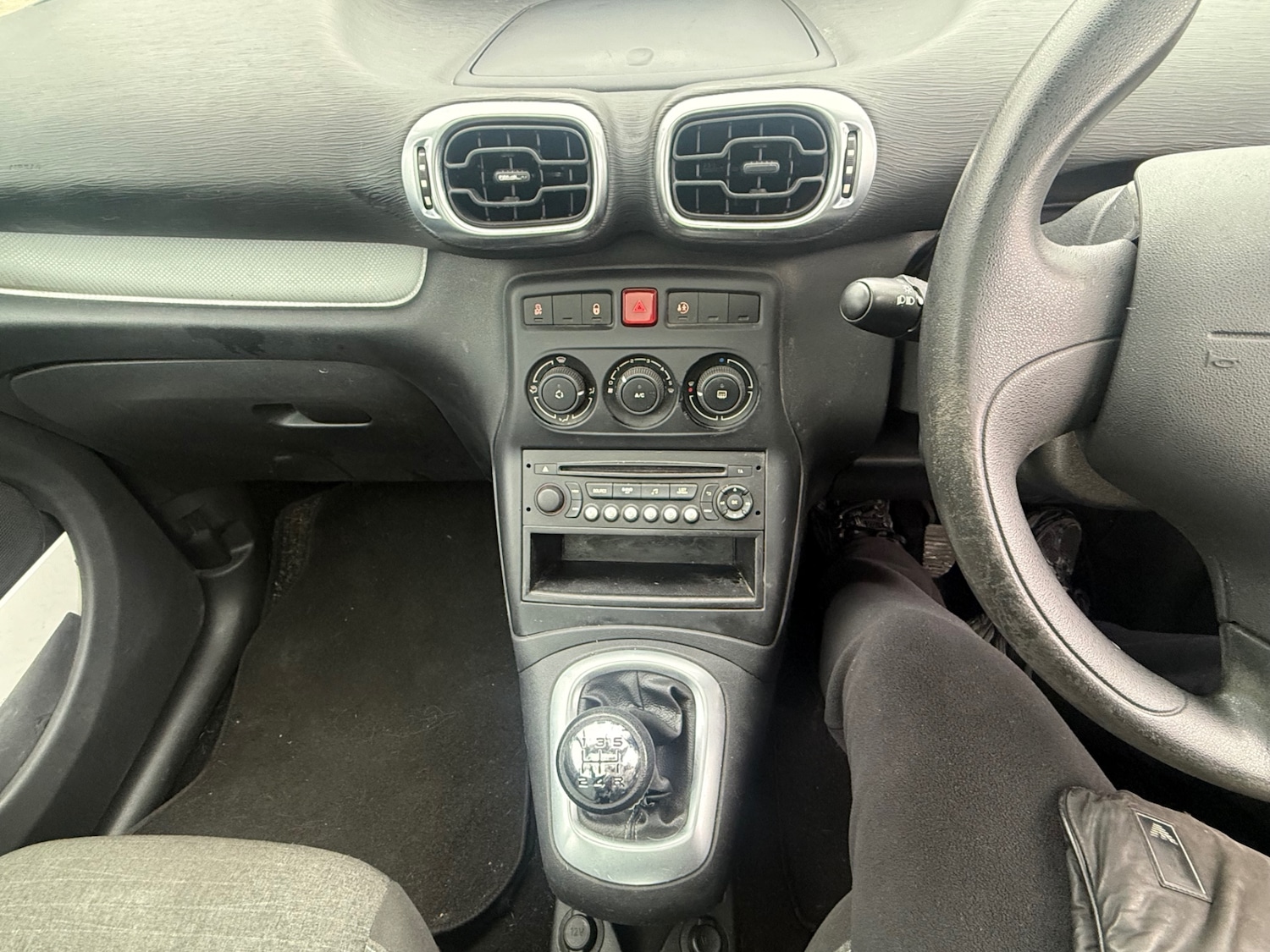 Used Citroen C3 Picasso 2015 for sale - 77778077: Photo 17