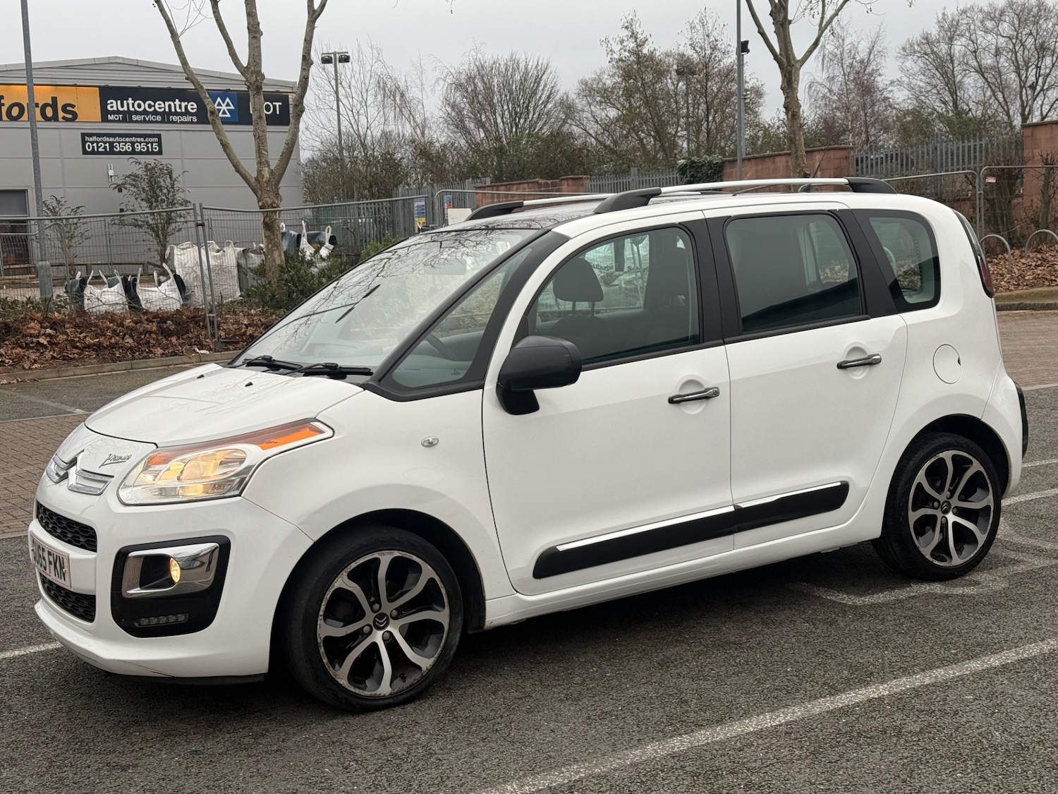 Used Citroen C3 Picasso 2015 for sale - 77778077: Photo 6