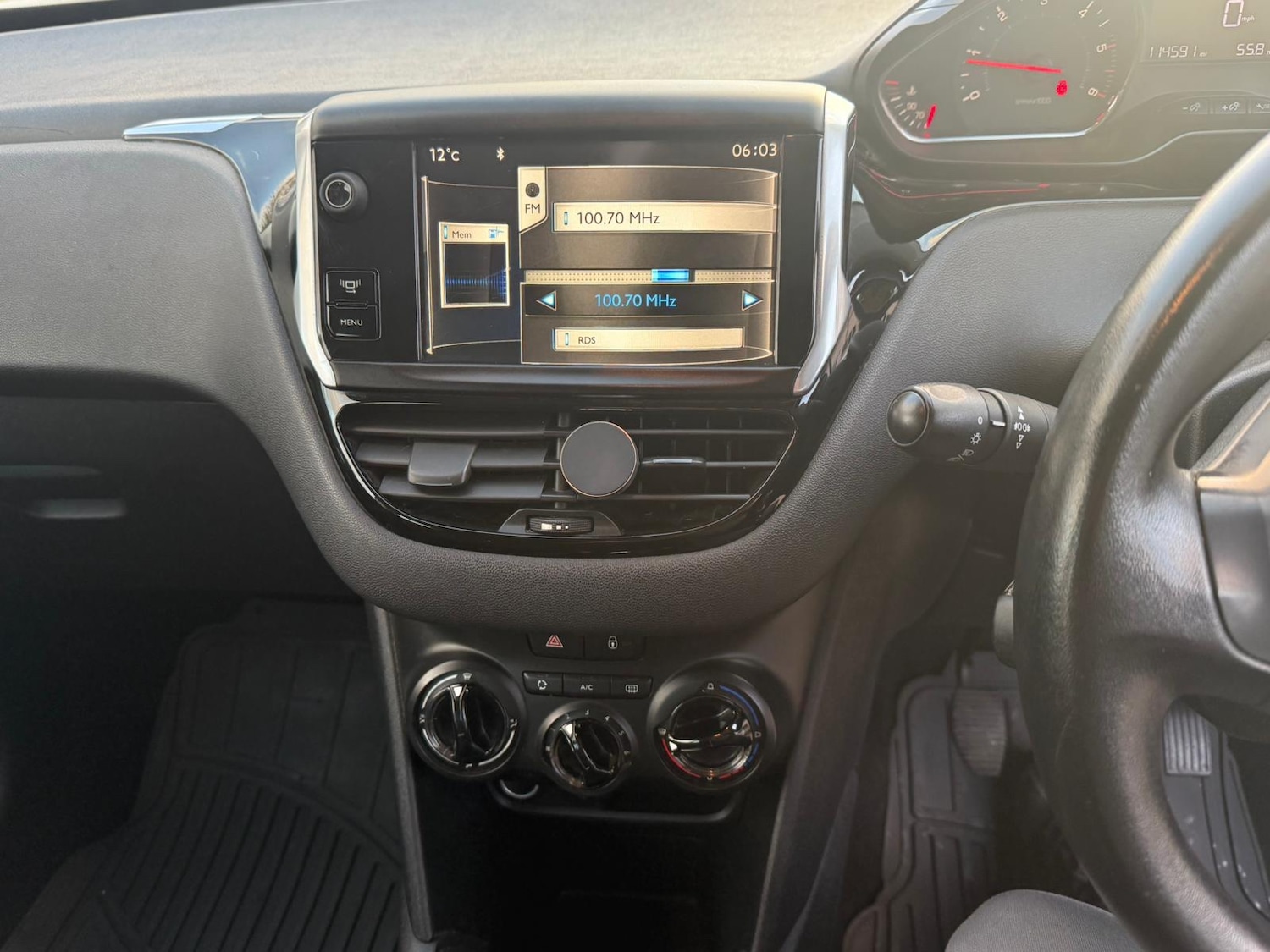 Used Peugeot 208 2012 for sale - 76384583: Photo 10