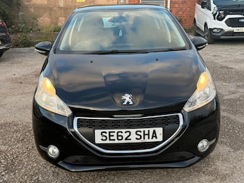 Used Peugeot 208 2012 for sale - 76384583: Photo
