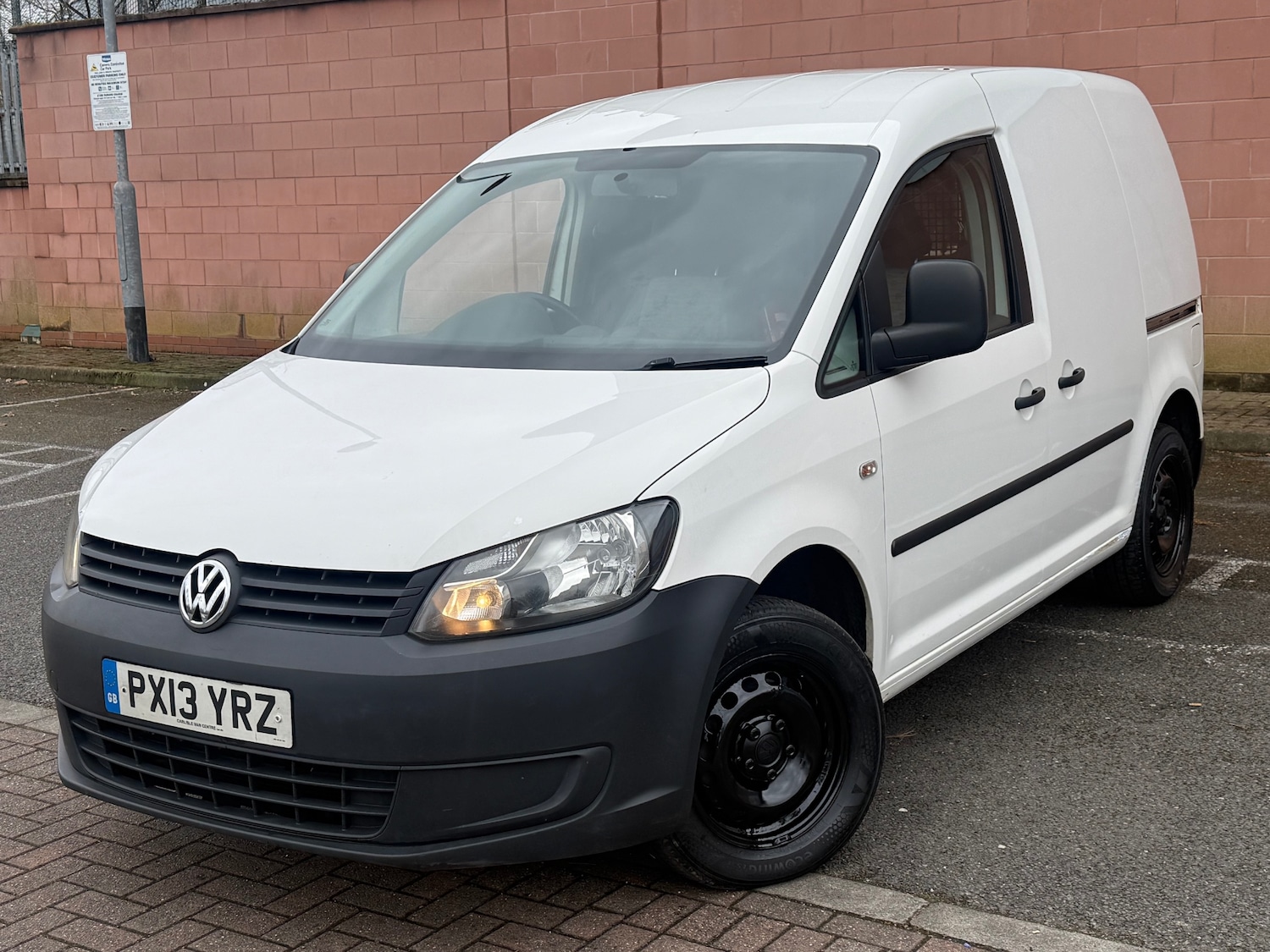 Used Volkswagen Caddy 2013 for sale - 77901744: Photo 2