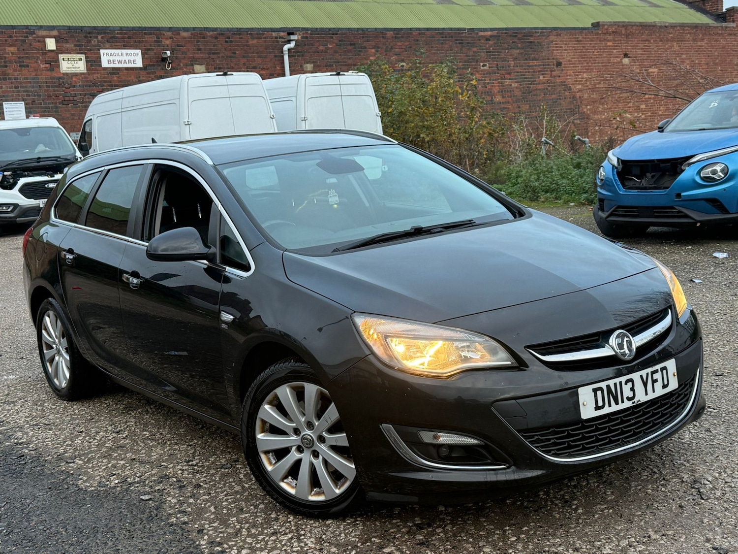 Used Vauxhall Astra 2013 for sale - 76526535: Photo 1
