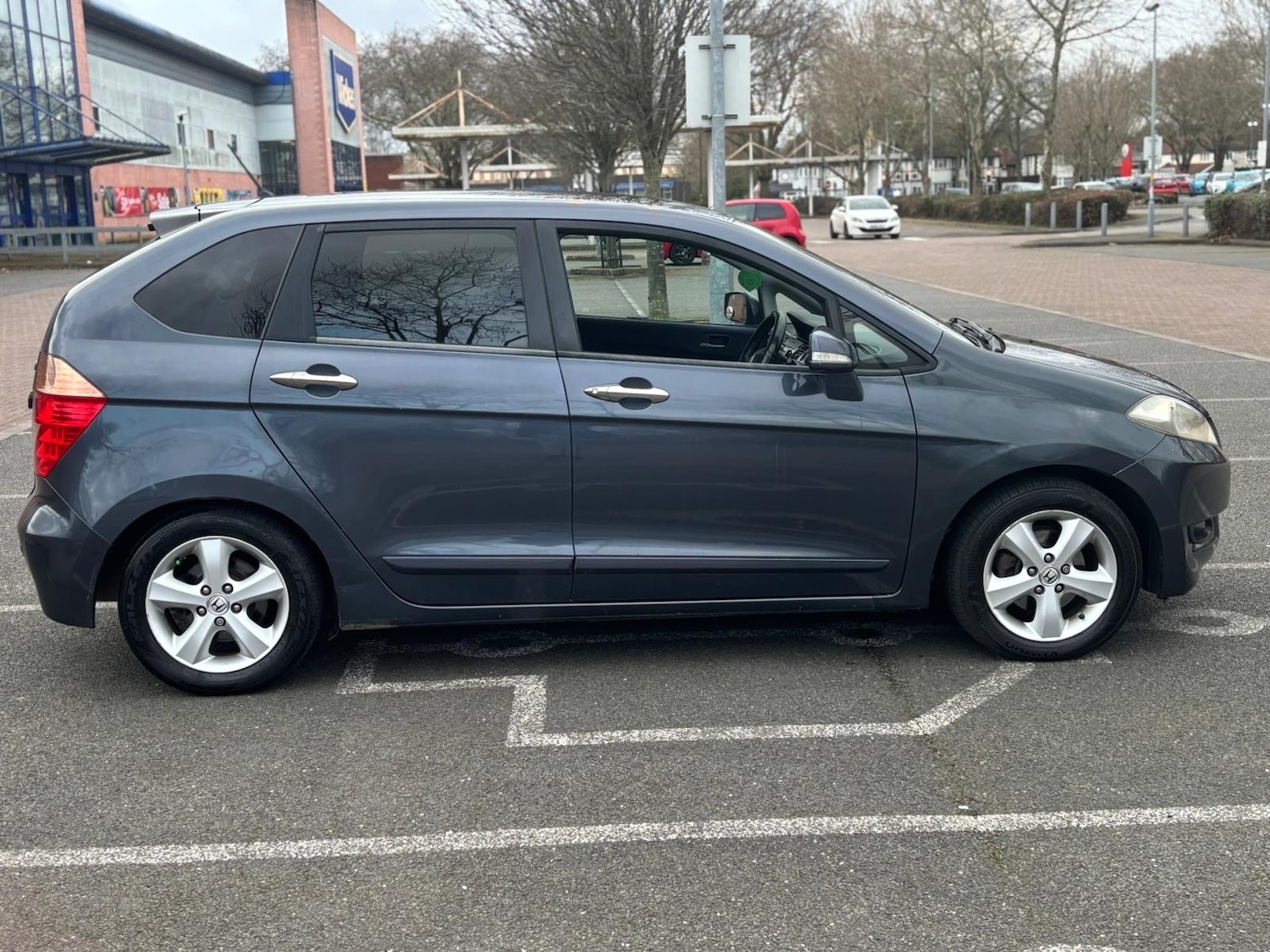 Used Honda FR-V 2007 for sale - 77688622: Photo 6