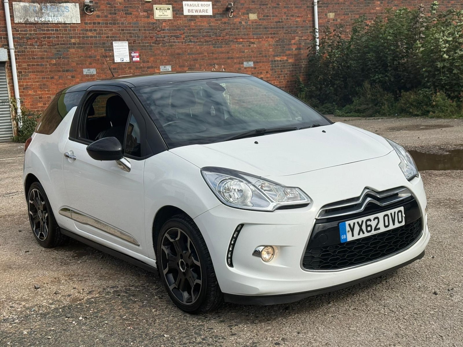 Used Citroen DS3 2012 for sale - 76006149: Photo 4