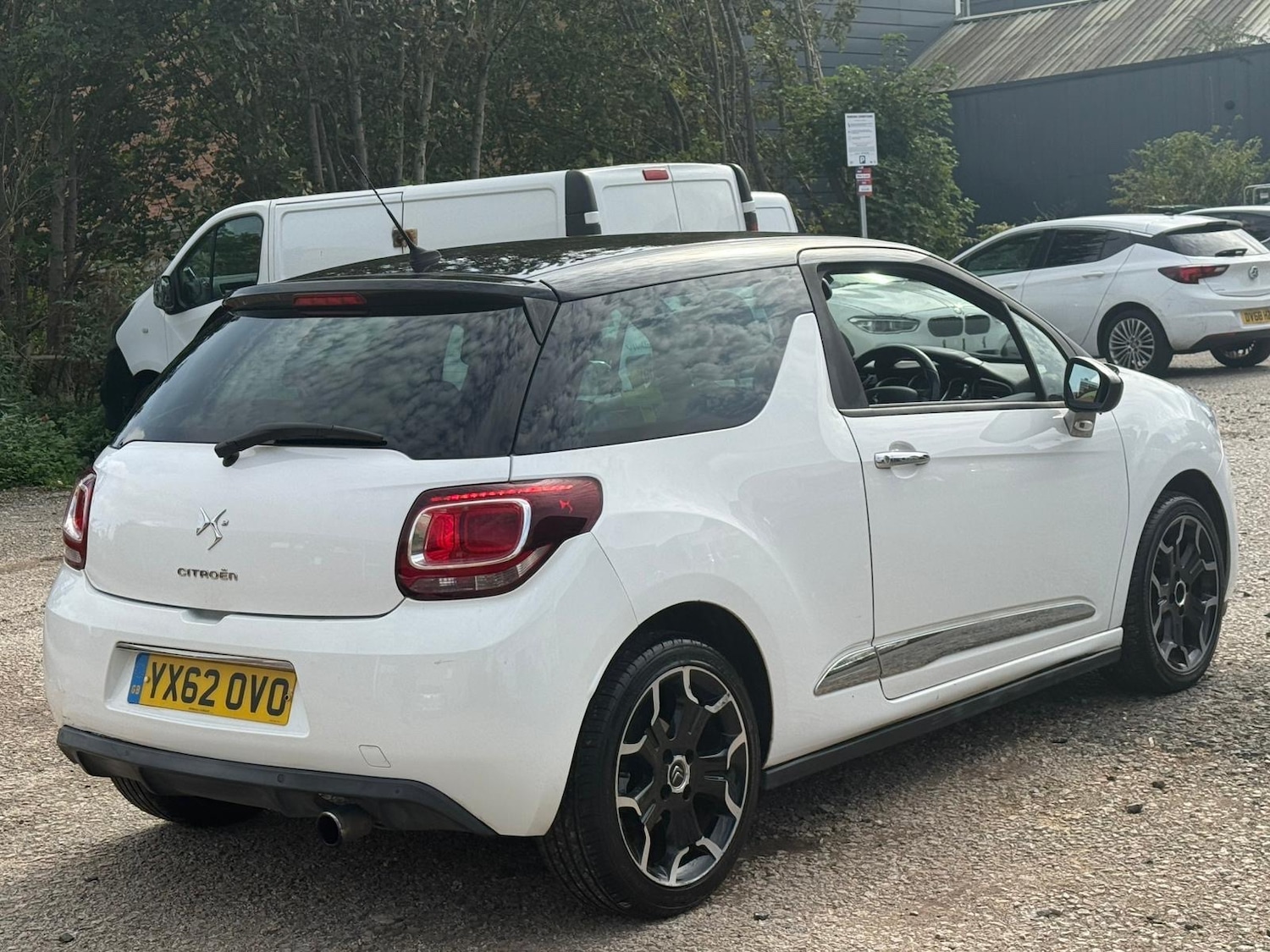 Used Citroen DS3 2012 for sale - 76006149: Photo 8