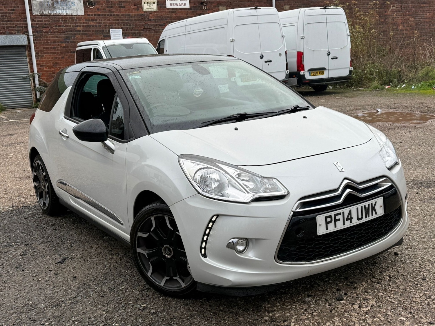 Used Citroen DS3 2014 for sale - 76742275: Photo 1