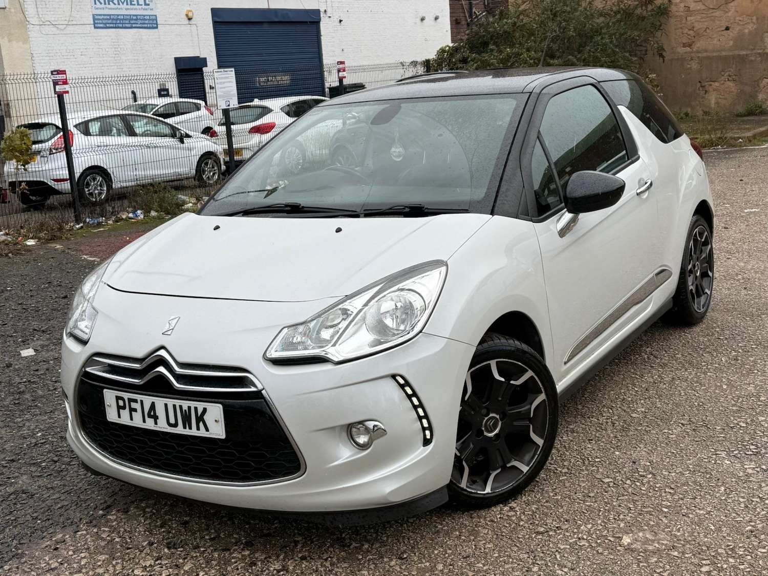 Used Citroen DS3 2014 for sale - 76742275: Photo 2