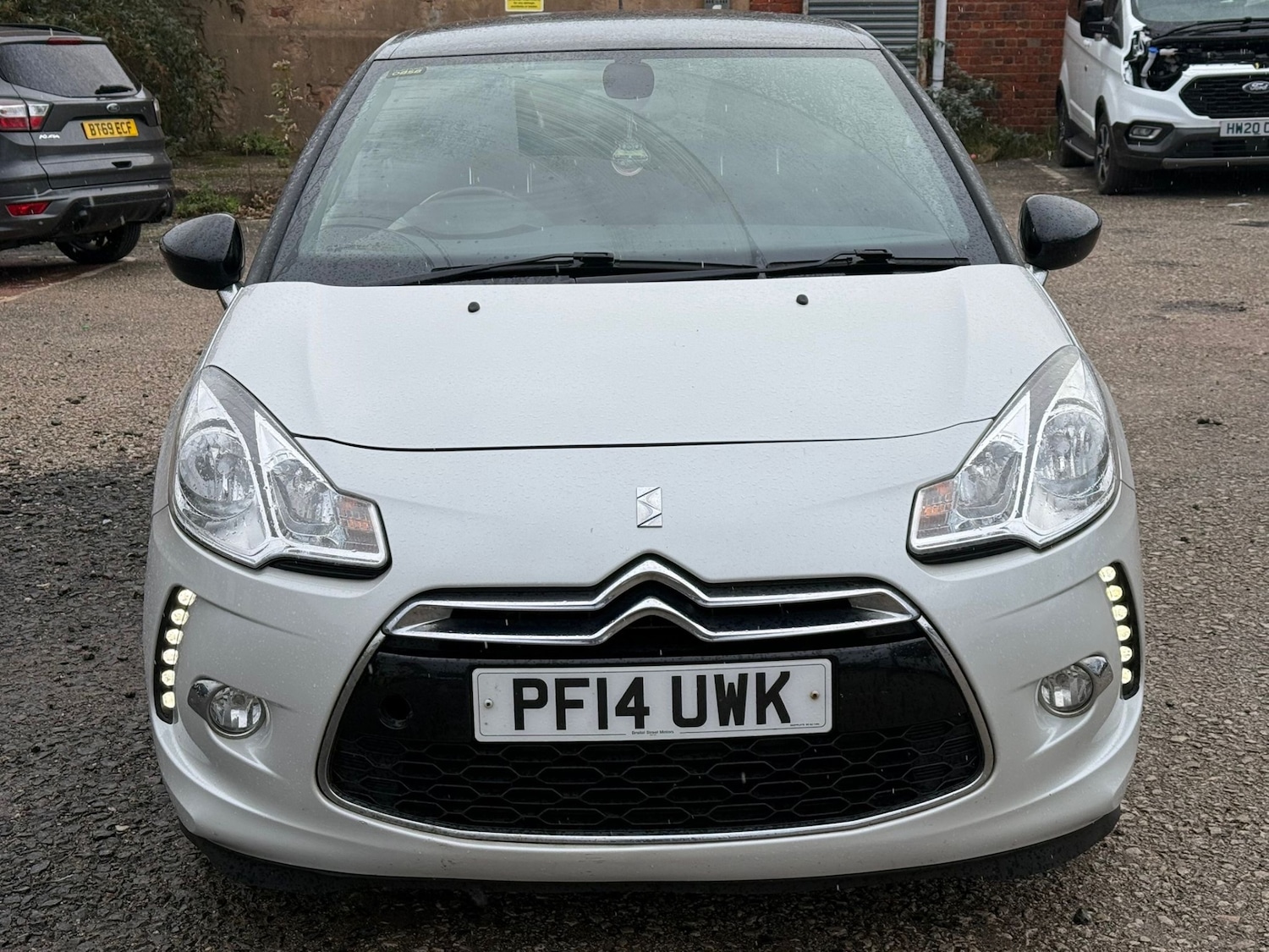 Used Citroen DS3 2014 for sale - 76742275: Photo 3