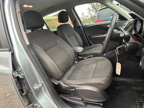 Used Vauxhall Zafira 2015 for sale - 76255170: Photo 13