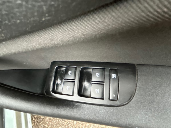 Used Vauxhall Zafira 2015 for sale - 76255170: Photo 14