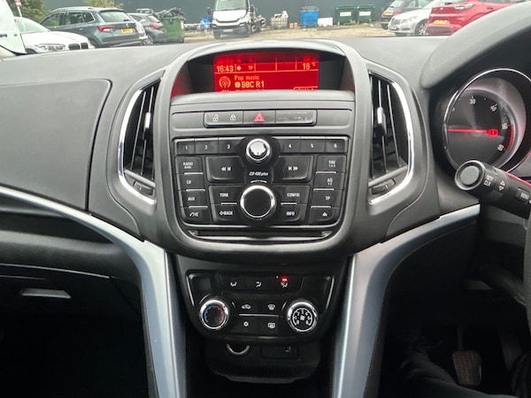 Used Vauxhall Zafira 2015 for sale - 76255170: Photo 16