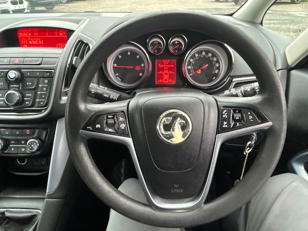Used Vauxhall Zafira 2015 for sale - 76255170: Photo 18