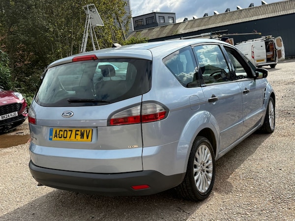Used Ford S-Max 2007 for sale - 76172482: Photo 2