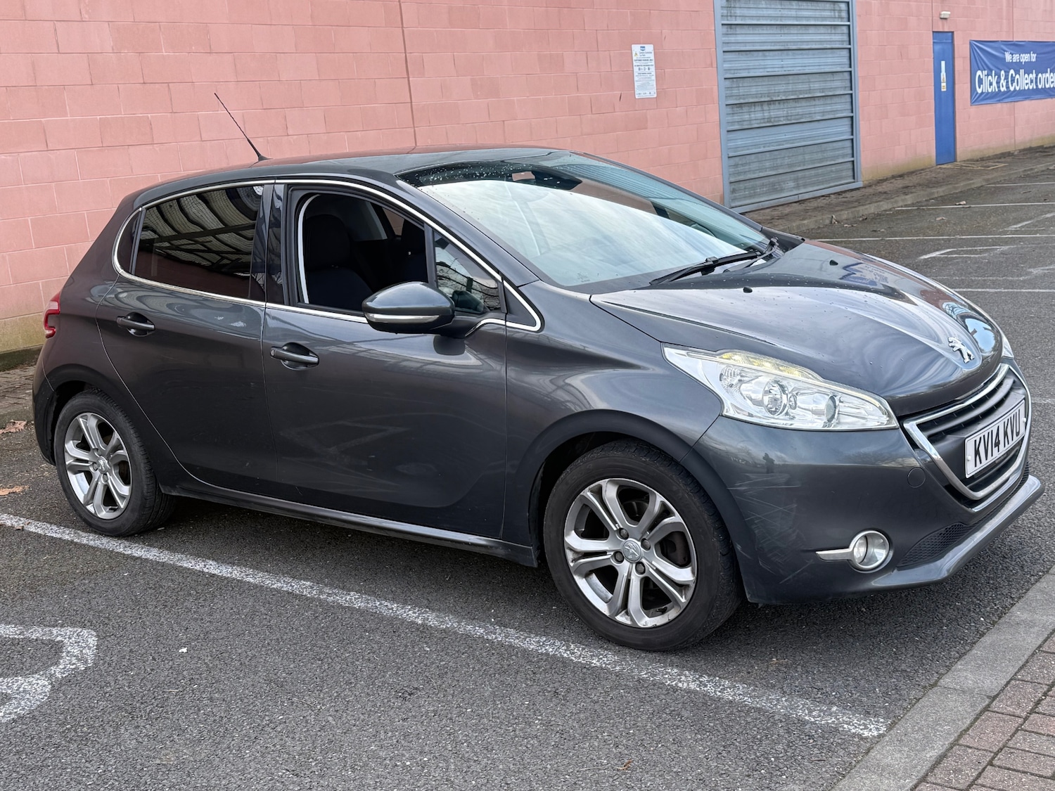 Used Peugeot 208 2014 for sale - 77877991: Photo 11