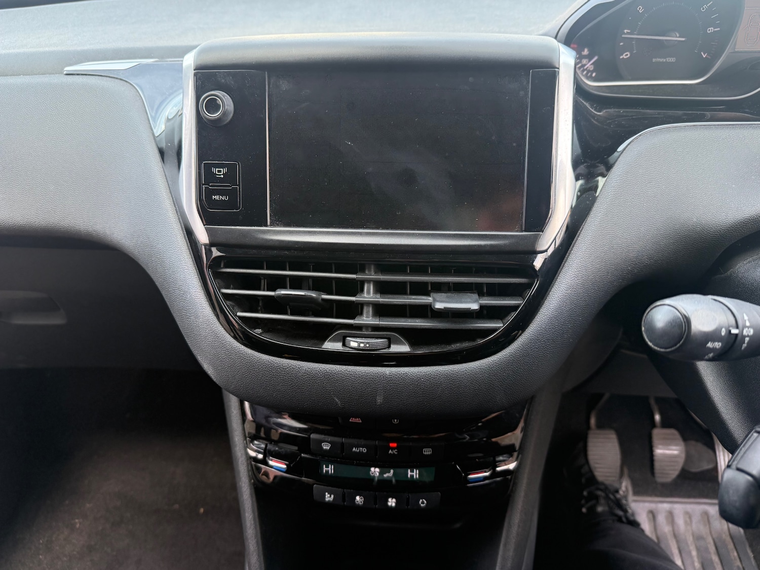 Used Peugeot 208 2014 for sale - 77877991: Photo 17