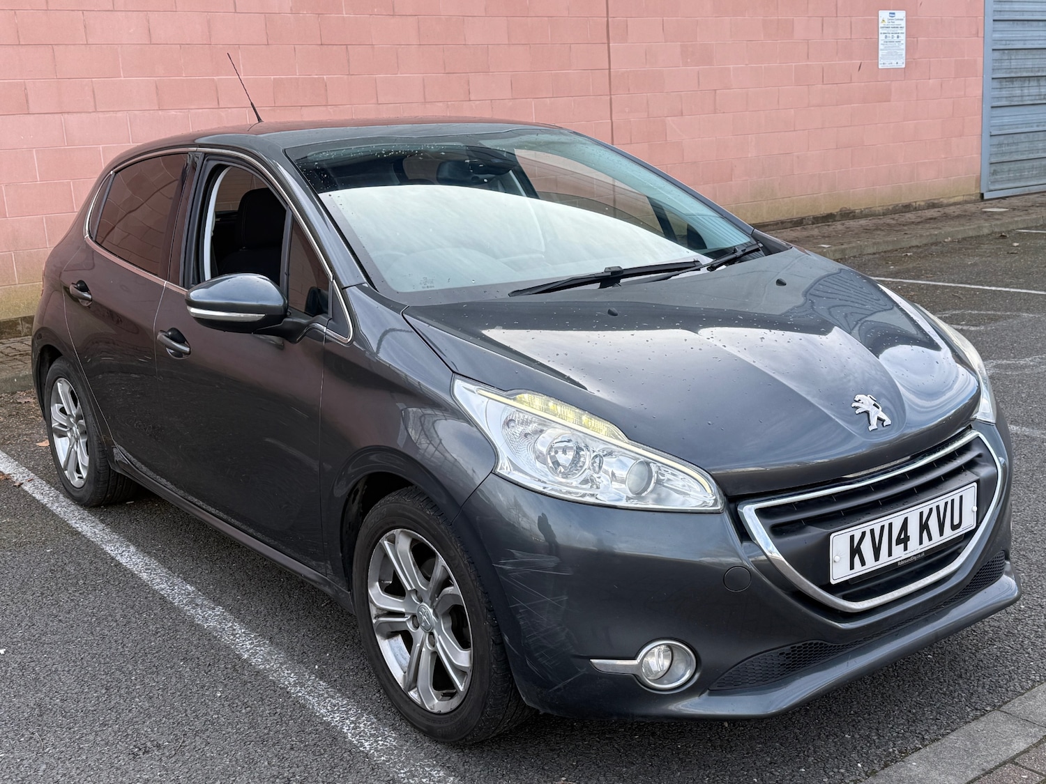 Used Peugeot 208 2014 for sale - 77877991: Photo 3
