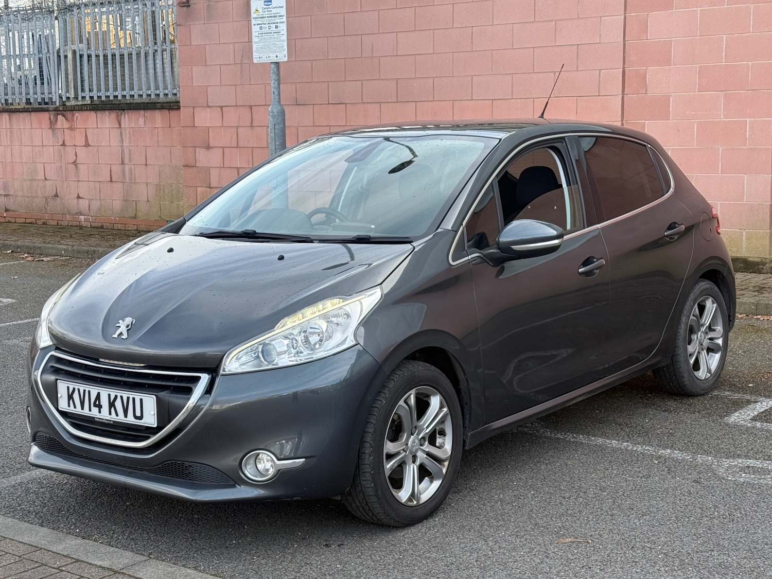 Used Peugeot 208 2014 for sale - 77877991: Photo 5