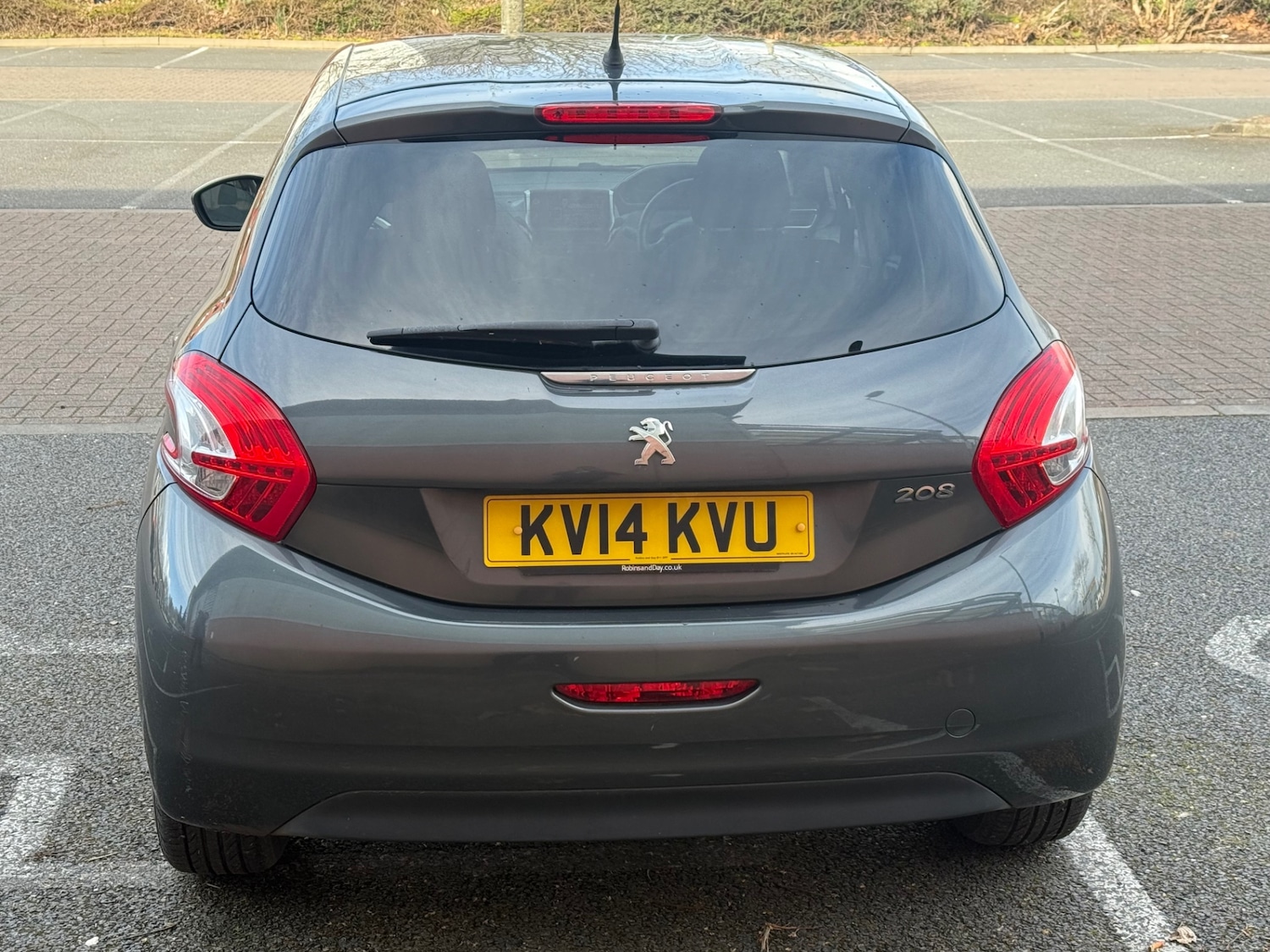 Used Peugeot 208 2014 for sale - 77877991: Photo 8