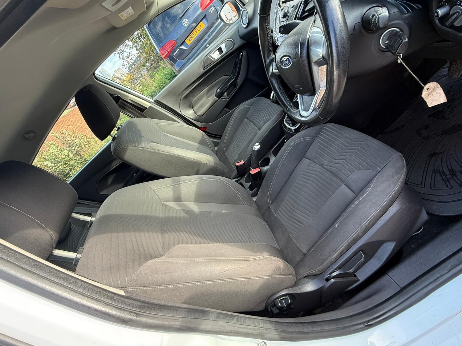 Used Ford Fiesta 2013 for sale - 76316951: Photo 16