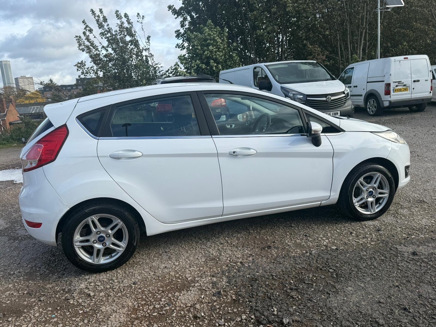 Used Ford Fiesta 2013 for sale - 76316951: Photo 9