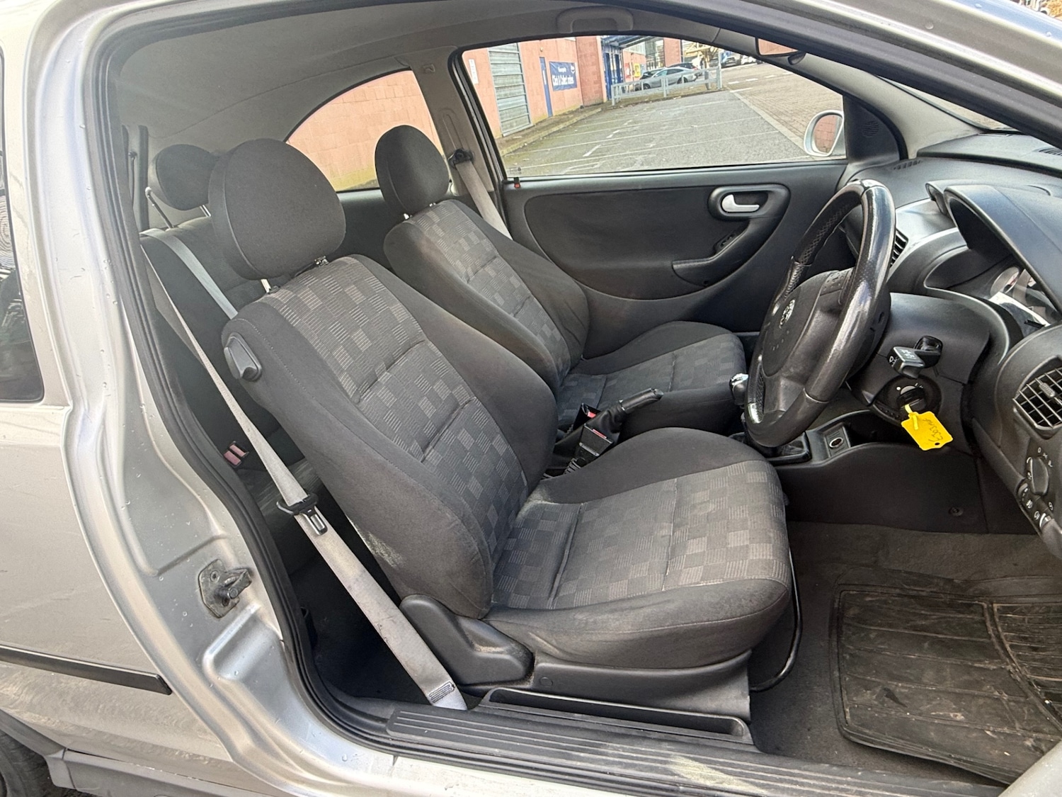 Used Vauxhall Corsa 2003 for sale - 77632340: Photo 12