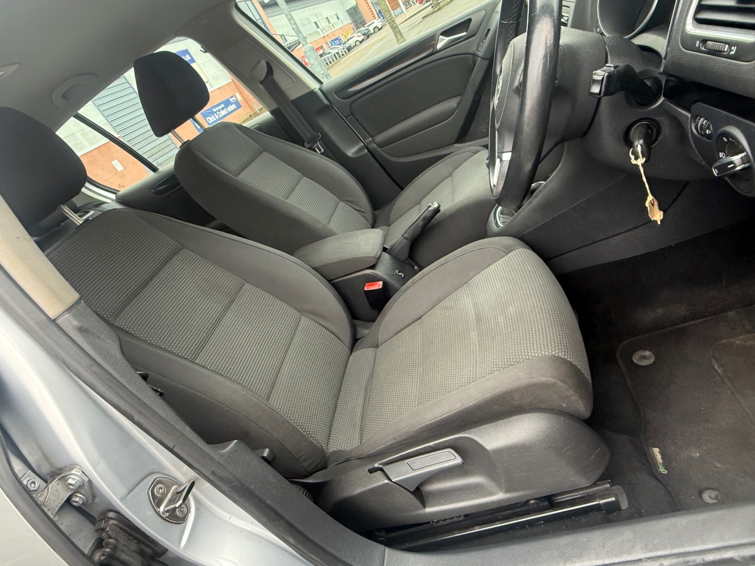 Used Volkswagen Golf 2010 for sale - 77225383: Photo 11