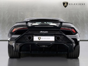 Used Lamborghini Huracan 2023 for sale - 78593097: Photo