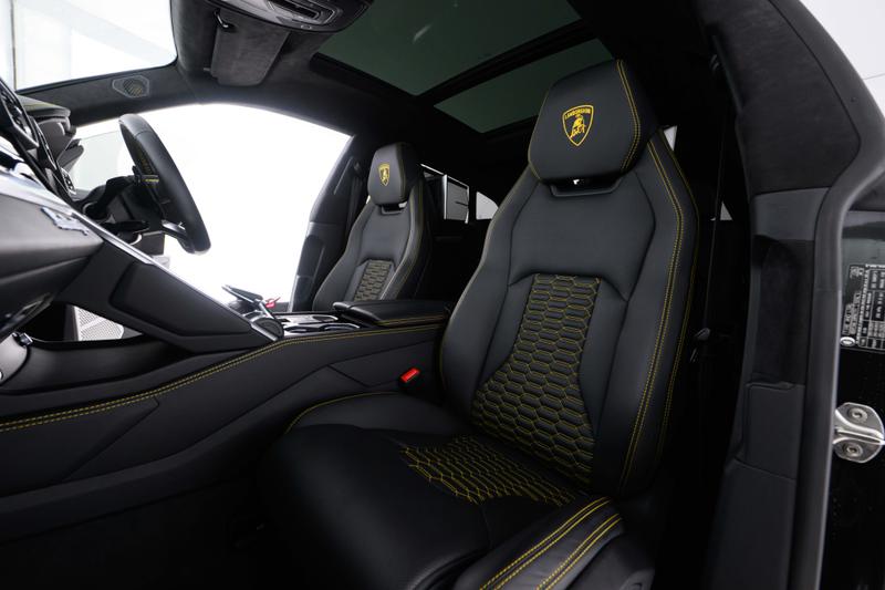 Used Lamborghini Urus 2019 for sale - 76862389: Photo 18