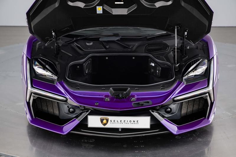 Used Lamborghini Revuelto 2024 for sale - 77148152: Photo 11