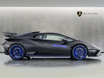 Used Lamborghini Huracan 2023 for sale - 79246799: Photo