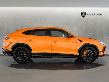 Used Lamborghini Urus 2023 for sale - 76101832: Photo